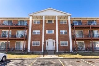 6135 W 94th Street B1, Oak Lawn, IL 60453