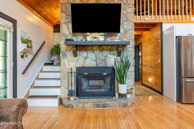 2216 French Broad River Rd, Seymour, TN 37865