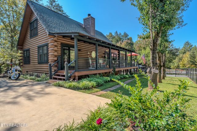 2216 French Broad River Rd, Seymour, TN 37865