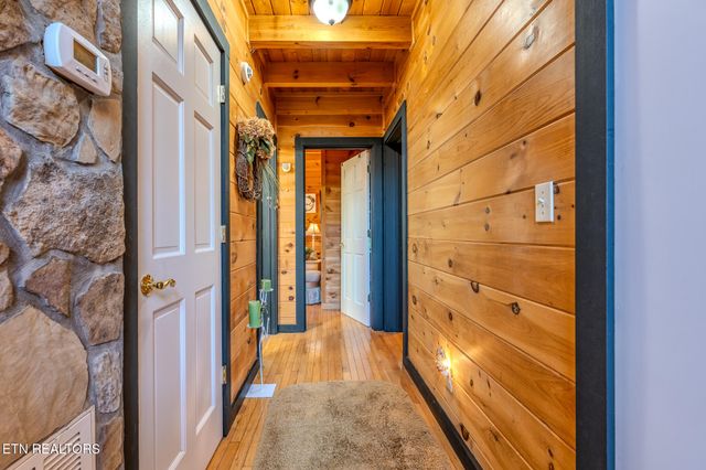 2216 French Broad River Rd, Seymour, TN 37865
