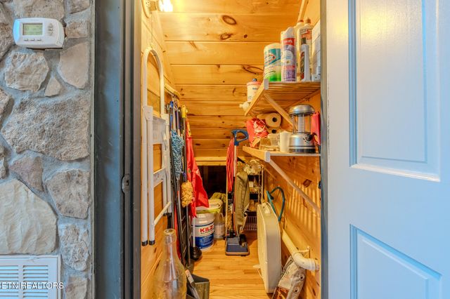 2216 French Broad River Rd, Seymour, TN 37865