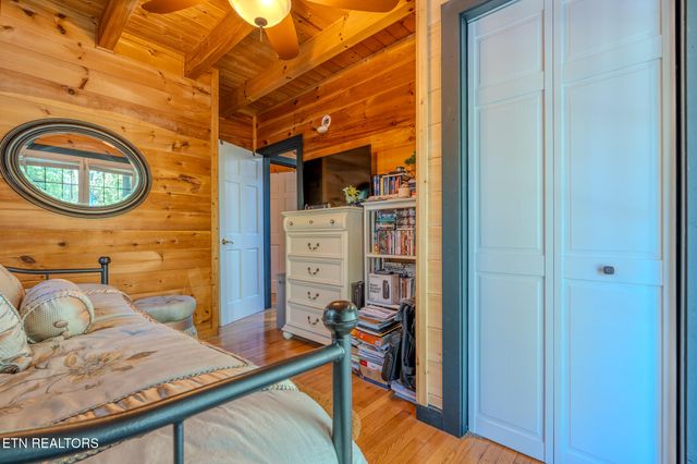 2216 French Broad River Rd, Seymour, TN 37865