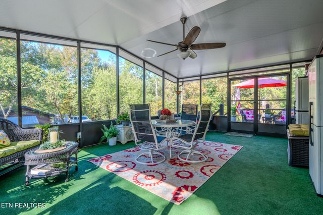 2216 French Broad River Rd, Seymour, TN 37865