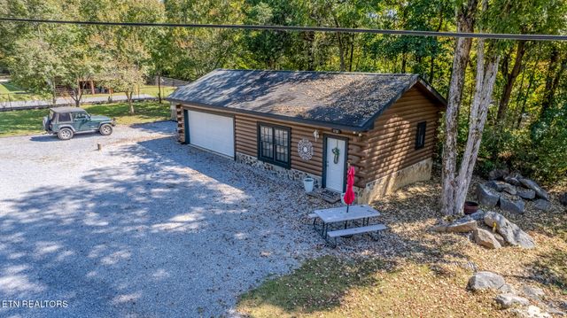 2216 French Broad River Rd, Seymour, TN 37865