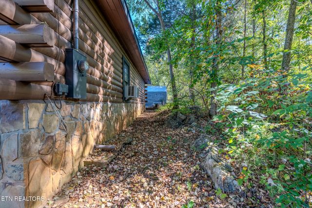 2216 French Broad River Rd, Seymour, TN 37865