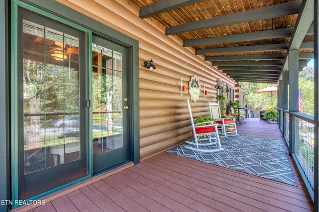 2216 French Broad River Rd, Seymour, TN 37865
