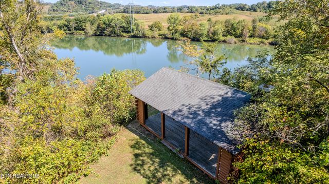 2216 French Broad River Rd, Seymour, TN 37865
