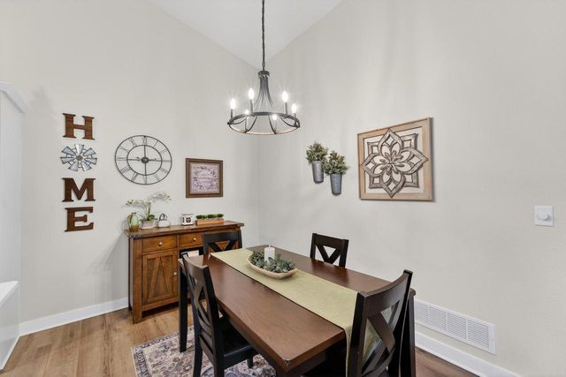 W206N16159 Stonebrook DRIVE, Jackson, WI 53037