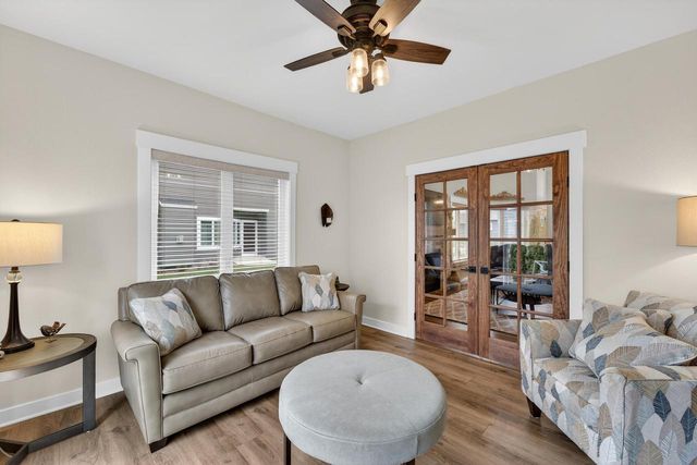 W206N16159 Stonebrook DRIVE, Jackson, WI 53037