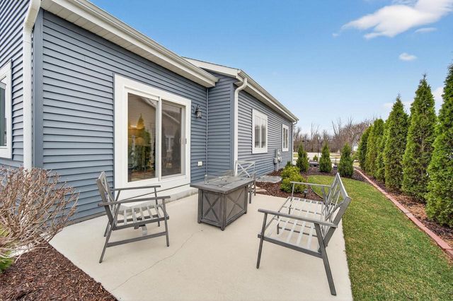 W206N16159 Stonebrook DRIVE, Jackson, WI 53037