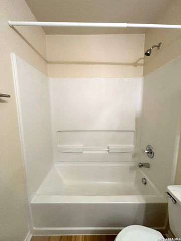 6726 Benke Farm, San Antonio, TX 78239