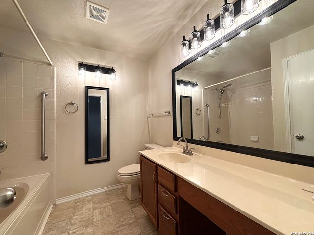 6726 Benke Farm, San Antonio, TX 78239