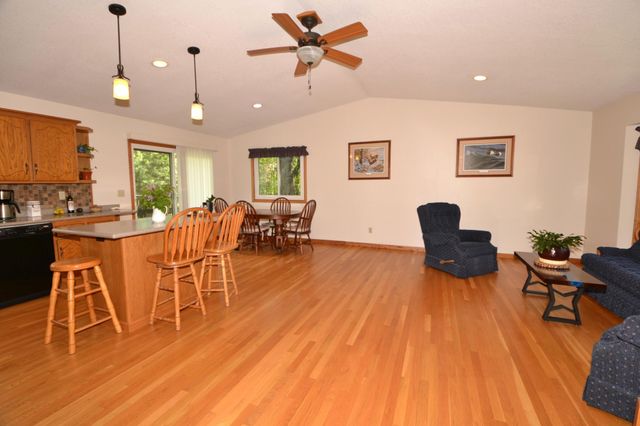 32623 Goldenrod Street NW, Cambridge, MN 55008
