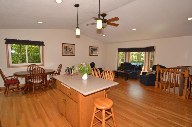 32623 Goldenrod Street NW, Cambridge, MN 55008