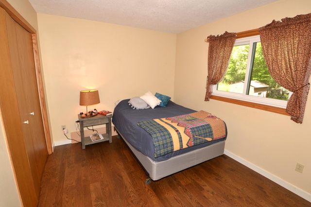 32623 Goldenrod Street NW, Cambridge, MN 55008