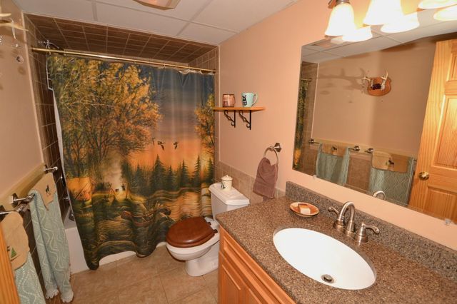 32623 Goldenrod Street NW, Cambridge, MN 55008