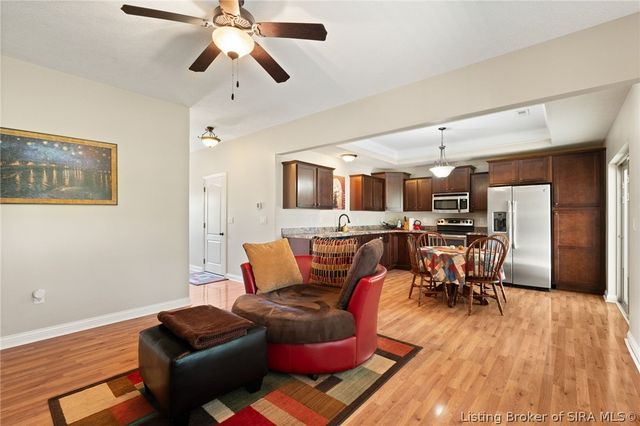 615 Knob Hill Road, New Albany, IN 47150