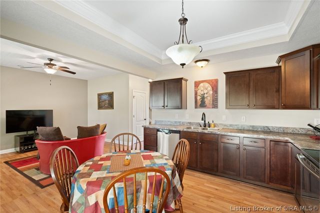 615 Knob Hill Road, New Albany, IN 47150