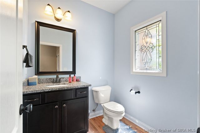 615 Knob Hill Road, New Albany, IN 47150