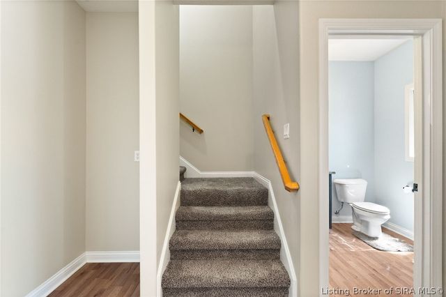 615 Knob Hill Road, New Albany, IN 47150