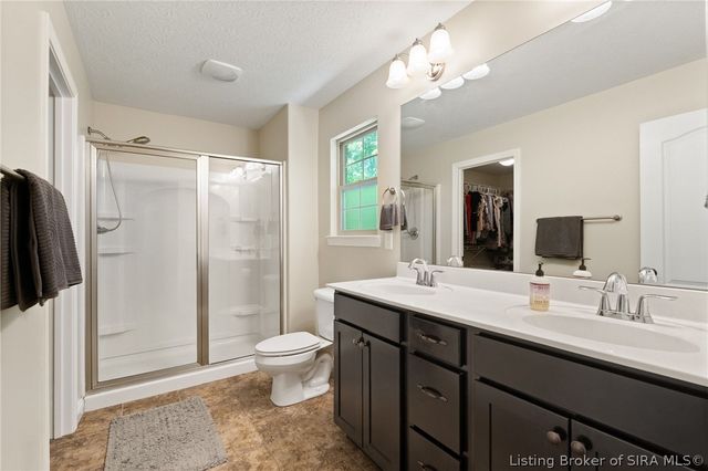 615 Knob Hill Road, New Albany, IN 47150