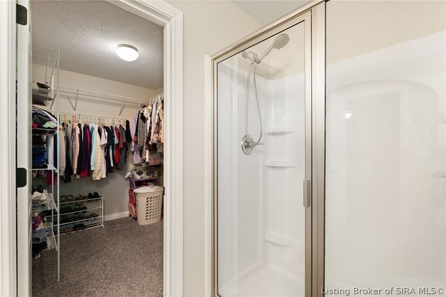 615 Knob Hill Road, New Albany, IN 47150