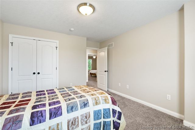 615 Knob Hill Road, New Albany, IN 47150