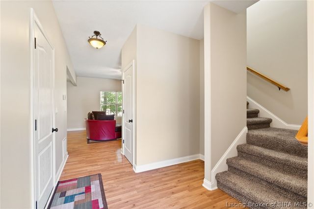 615 Knob Hill Road, New Albany, IN 47150