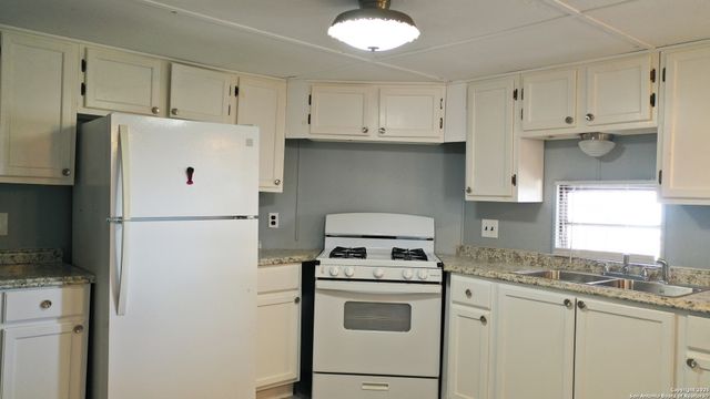 7339 Myna Bird, San Antonio, TX 78223