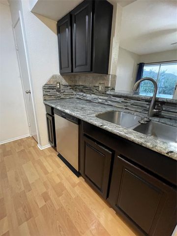 18519 Egret Bay Boulevard 1502, Webster, TX 77058