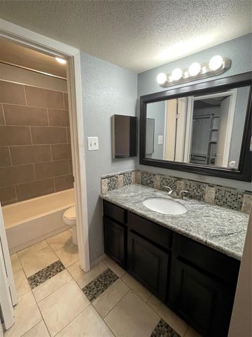 18519 Egret Bay Boulevard 1502, Webster, TX 77058
