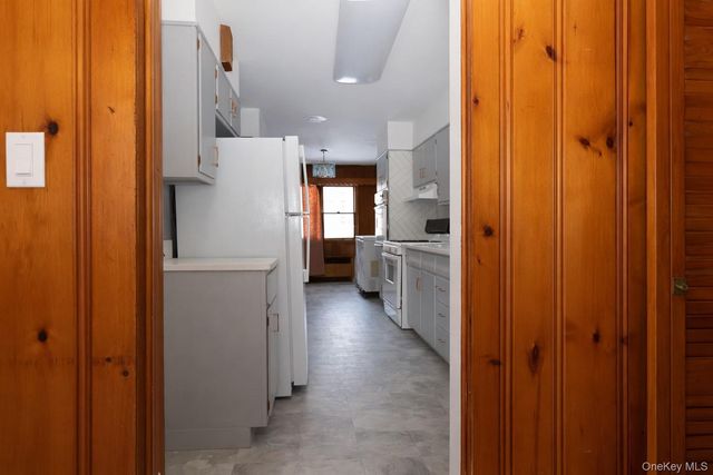 24 McKinley Avenue, White Plains, NY 10606