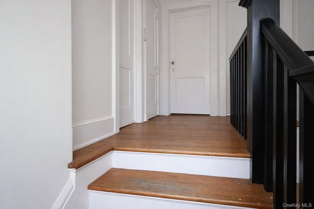 24 McKinley Avenue, White Plains, NY 10606