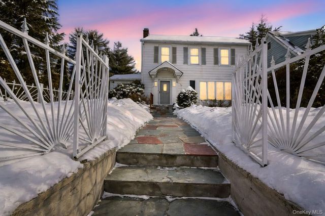 24 McKinley Avenue, White Plains, NY 10606