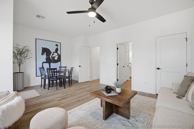 504 E B Street 1103, Jenks, OK 74037