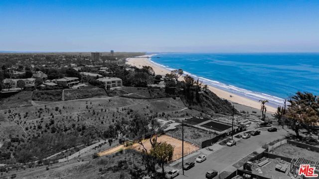 15215 Friends Street, Pacific Palisades (los Angeles), CA 90272