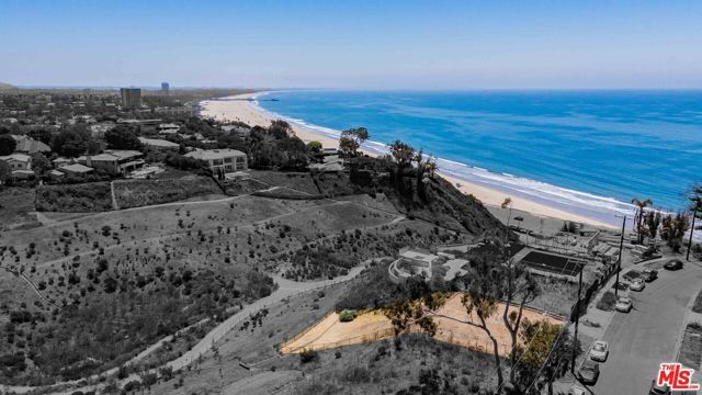 15215 Friends Street, Pacific Palisades (los Angeles), CA 90272