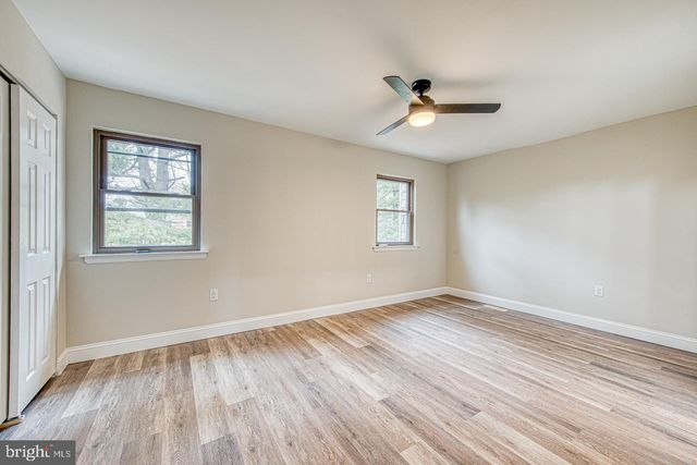 261 BISHOP DR, Aston, PA 19014