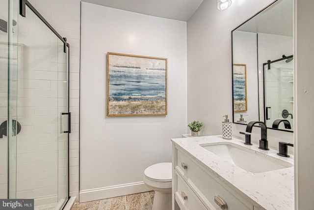 261 BISHOP DR, Aston, PA 19014