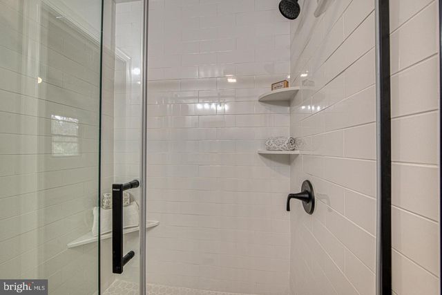 261 BISHOP DR, Aston, PA 19014