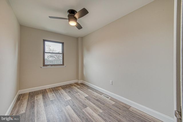 261 BISHOP DR, Aston, PA 19014