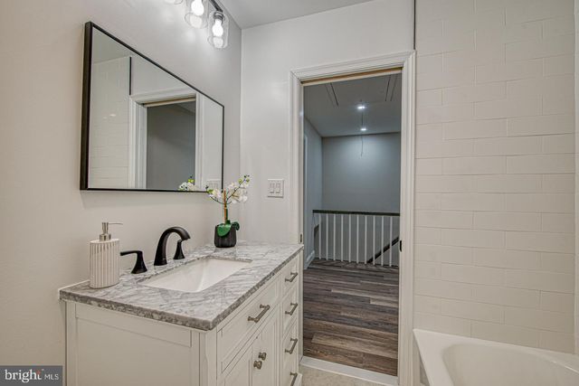 261 BISHOP DR, Aston, PA 19014