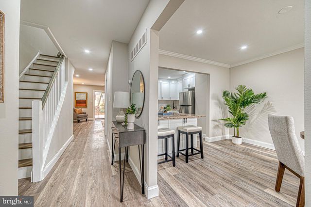 261 BISHOP DR, Aston, PA 19014