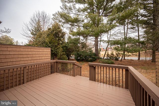 261 BISHOP DR, Aston, PA 19014