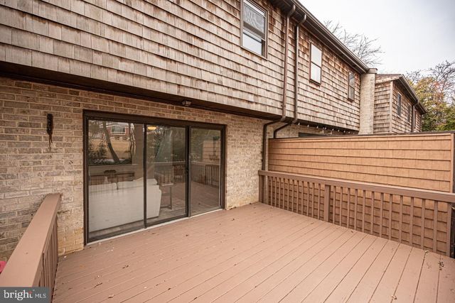 261 BISHOP DR, Aston, PA 19014