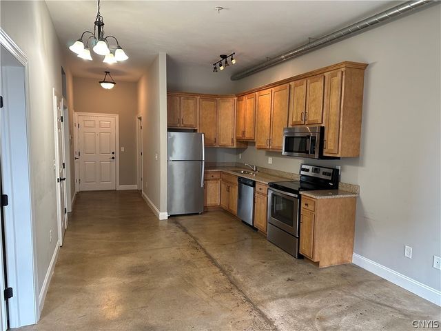 721 North Clinton Street 117, Syracuse, NY 13204