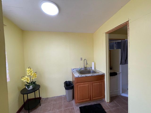 130 Olopua Pl, Lanai City, HI 96763