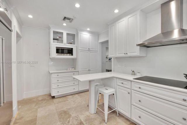 6140 SW 90th St, Pinecrest, FL 33156