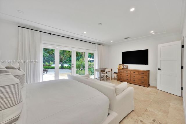 6140 SW 90th St, Pinecrest, FL 33156