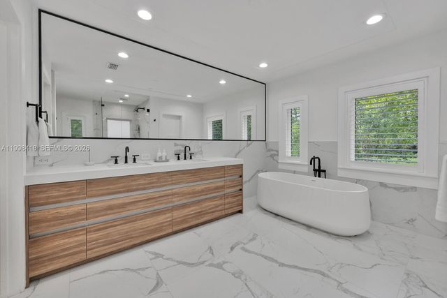 6140 SW 90th St, Pinecrest, FL 33156